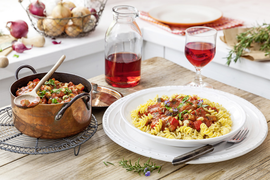 Gelbe Linsen-Spirelli mit Ratatouille Gelbe Linsen-Spirelli mit Ratatouille