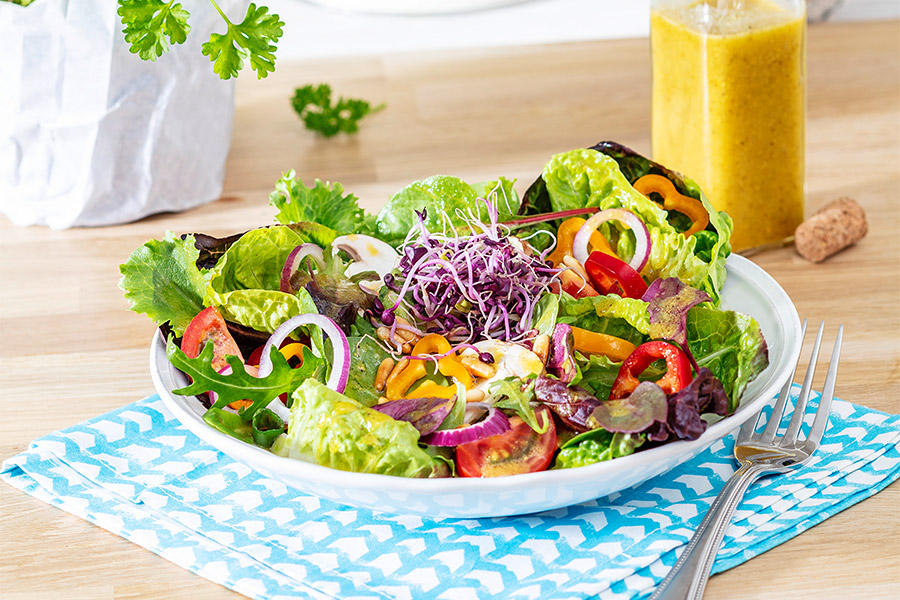 Walnuss-Dressing zum Salat der Saison