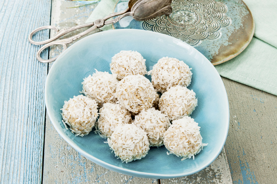 Kokos-Mandel-Bällchen Kokos-Mandel-Bällchen