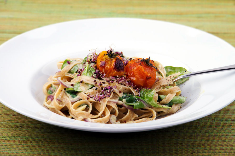 Tagliatelle Spinaci con crema di mand... Tagliatelle Spinaci con crema di mand...