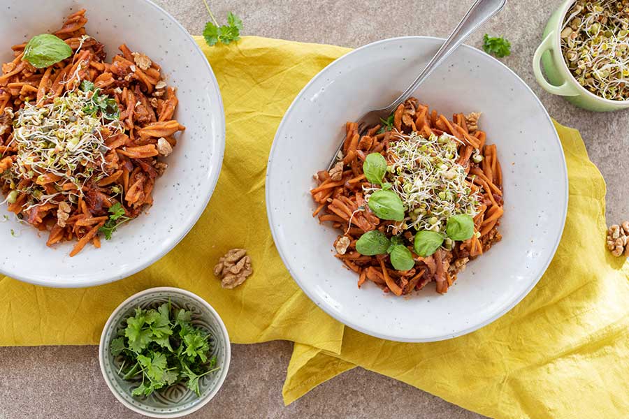 Linsen Spirelli mit Tomatensauce und ... Linsen Spirelli mit Tomatensauce und ...