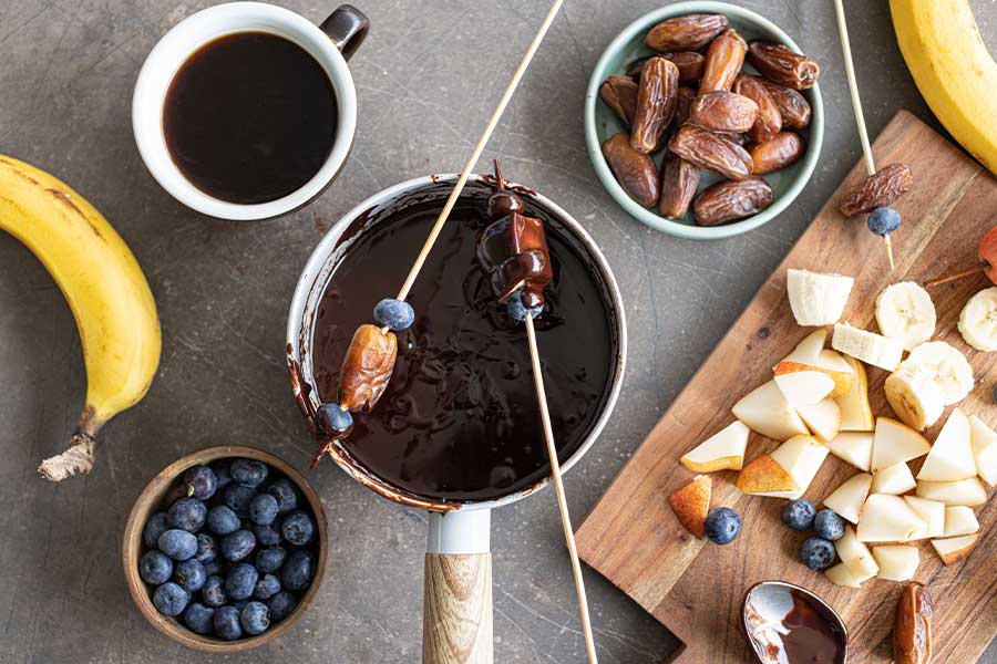 Mokka-Schokoladen-Fondue mit Früchten Mokka-Schokoladen-Fondue mit Früchten