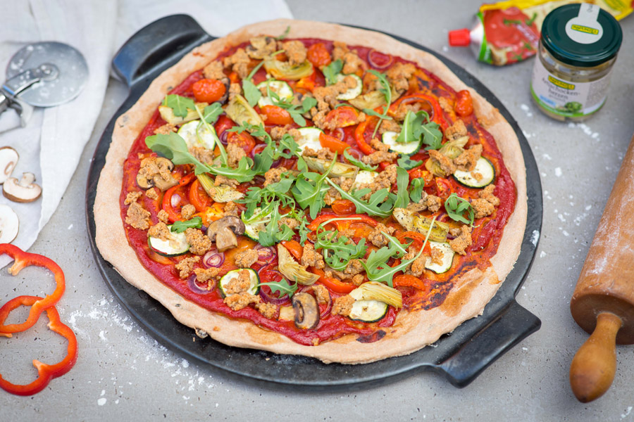 Vegane Pizza mit Nussmus Vegane Pizza mit Nussmus