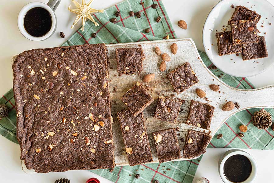Schoko Shortbread mit gerösteten Mandeln und Espresso Schoko Shortbread mit gerösteten Mandeln und Espresso