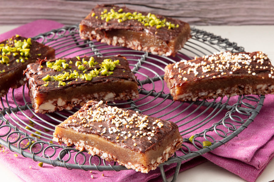 Schokoriegel mit Dattel-Paste Schokoriegel mit Dattel-Paste