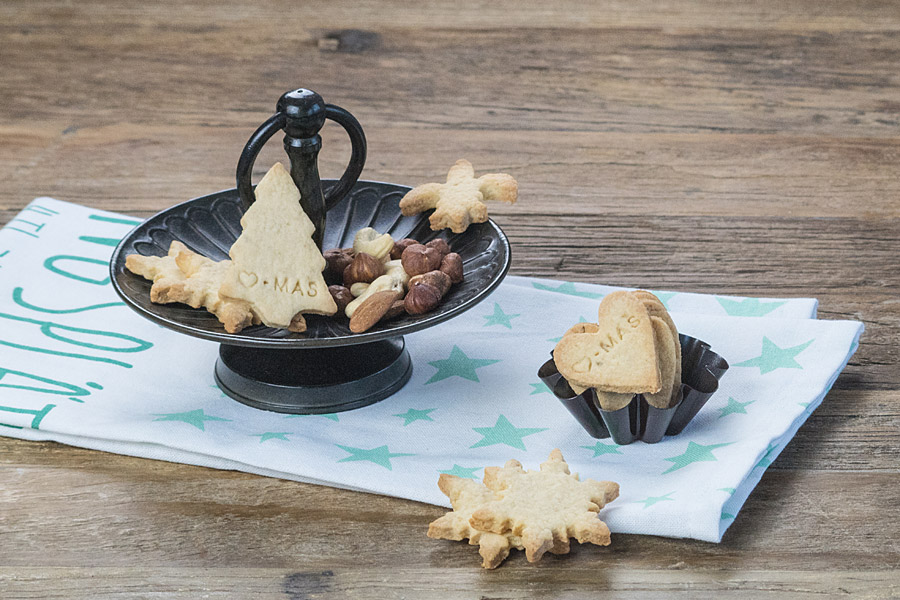Ein tolles Beispielrezept für leckere Mürbteigplätzchen sind die Sesamplätzchen von Stina Spiegelberg. Zum Rezept kommt ihr, indem ihr auf das Bild klickt. Ein tolles Beispielrezept für leckere Mürbteigplätzchen sind die Sesamplätzchen von Stina Spiegelberg. Zum Rezept kommt ihr, indem ihr auf das Bild klickt.