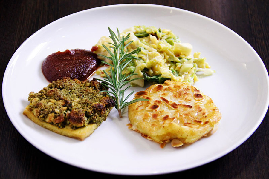 Tofufilet mit Kräuter-Macadamia-Kruste