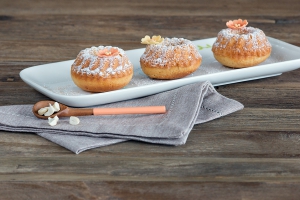 Cashew-Orangengugel mit Polenta