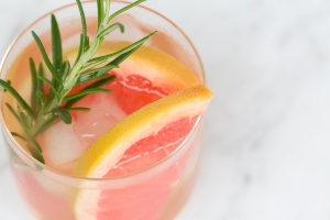 Limonade aus frischer Grapefruit selbstgemacht