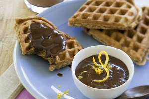 Haselnusswaffeln fürs Waffeleisen