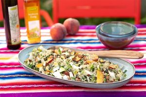 Quinoa Salat mit Pfirsich und Mandel